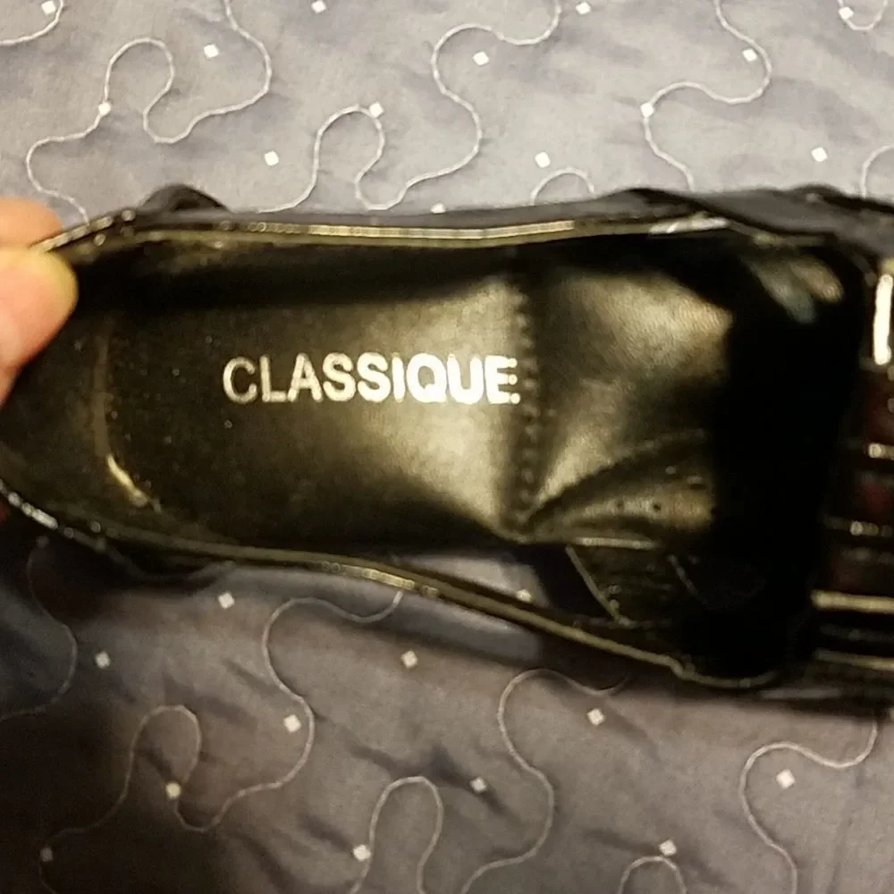 Classique black shoes size 7.5